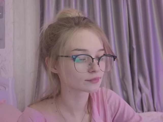 vialeta-baby on BongaCams
