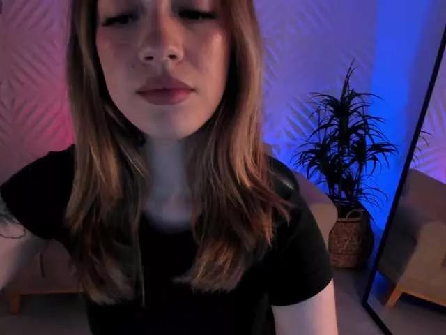 ViolettHansson on BongaCams 