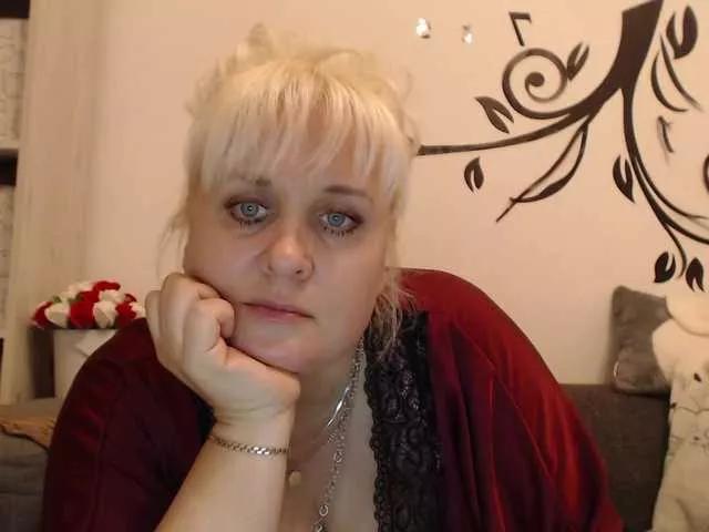 WhiteQueen--1 on BongaCams 