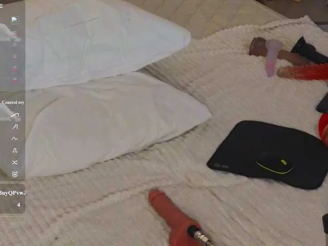 WICKEDEMBER on BongaCams