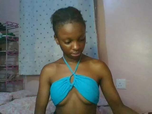 Xoxoteshy on BongaCams