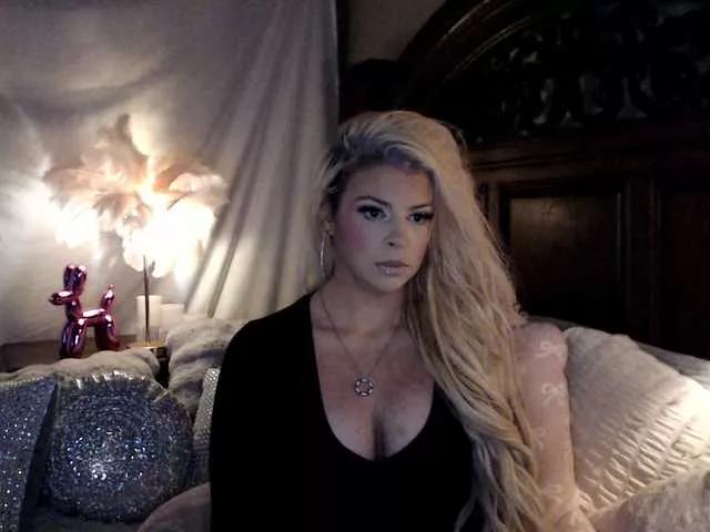 xtinastar on BongaCams