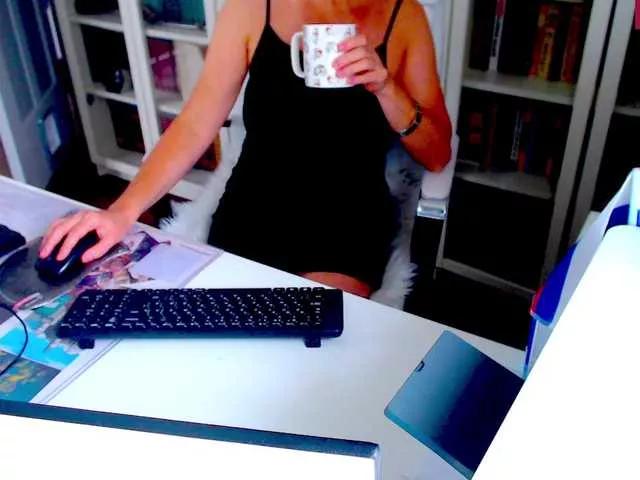 Offline xxangelcatxx on BongaCams