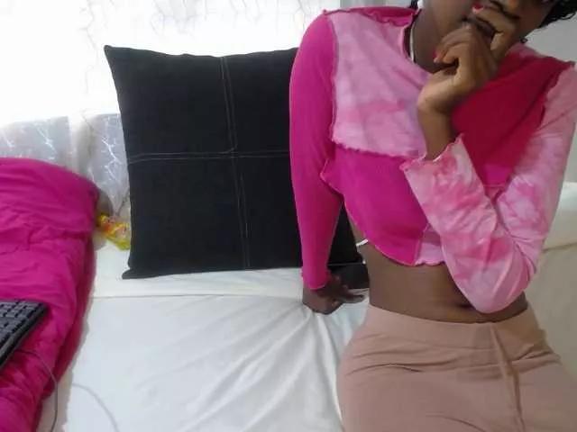 Yarah on BongaCams