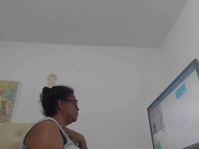 Yayishotsexyw on BongaCams 