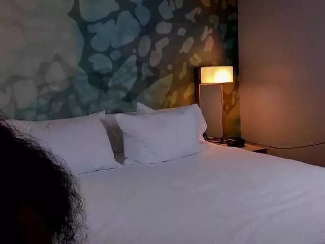 Yiauana on BongaCams 