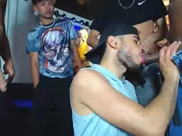 1pushman on Chaturbate