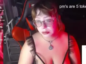 _bandit_b0y — i see you lurking, dont be shy, i dont bite unless you want me too ;3 #FTM #bigboobs #wet #alltipsappreciated #tipmenu