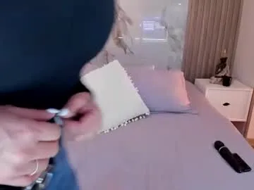 _dara_ — try make me cum an squirt / fav patttern  300/ 366 #bigboobs #squirt #anal #latina #milf [831 tokens remaining]