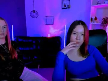 _kellykitten_ — GOAL: tease 18+ [59 tokens remaining] Welcome to my room! #tease #shy #teen #lovense #cute