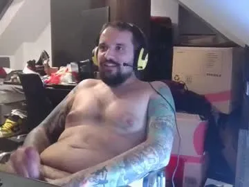 _smiley_bear27 — #tatted #bear #tall #bigfeet