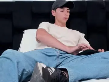 adam_clay21 on Chaturbate