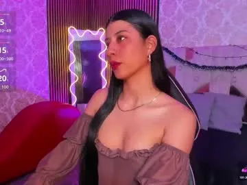 adisson_tay — GOAL:    finger  in pussy [67 tokens remaining] play with my patterns 55,111,222,333,500 for make me moan and wet #ebony #latina  #anal  #bigass #skinny