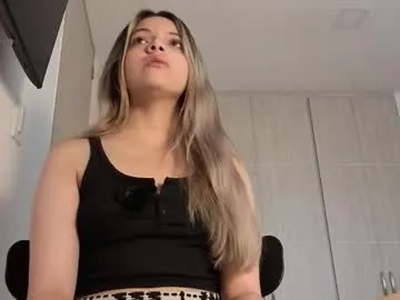 andreau_19 — Andreau_19's room  CELEBRATE VALENTINE'S DAY BY MY SIDE #squirt #sexyblonde #cutesmile #smalltits #blowjob