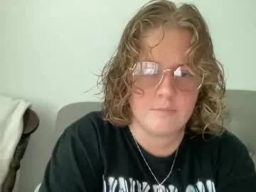 angeloflight273360 on Chaturbate