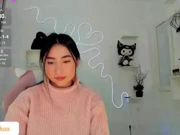 anyeluz_z on Chaturbate