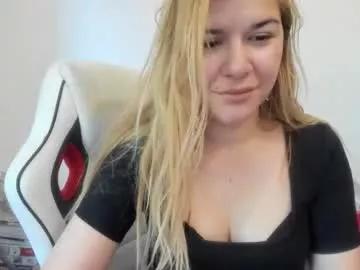 Masturbate to sweet performer Artsyandcraftsy_ artsyandcraftsy_ from Chaturbate