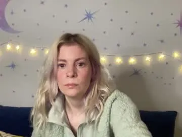 ashleebby818 — shirt off [483 tokens left] #new #petite #blonde #ass