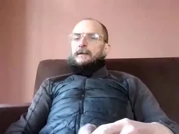 basiccamguy on Chaturbate