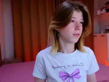 bella_amoury on Chaturbate