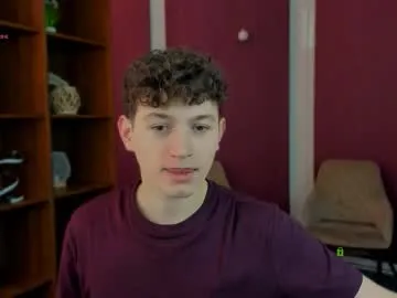 bodi_jon — CrazyTicket: Show in progress. hot guy. Tip 99 tokens to see the show