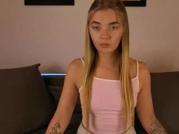 Explore 20 years old carriebradshawww from Chaturbate carriebradshawww from Chaturbate