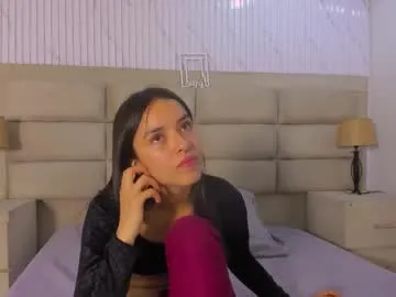 cherrybombs_ on Chaturbate