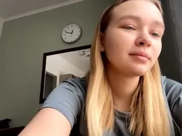 cherryleija — Goal:sexy belly! come true! My name is Lei! ! #new and me #18 yo!  #shy #cute #teen [149 tokens remaining]