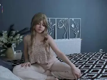 cherryvessel — Play ass in doggy pose. Hi everyone, today is my first day and I'm a little shy, so please help me get used to this site #18 #asian  #bigboobs #bigass #feet [61 tokens remaining]