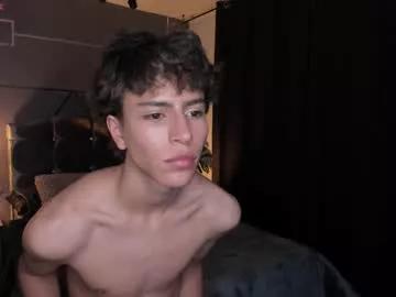 chrristopher77 on Chaturbate 