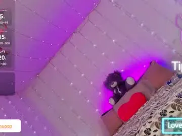 corinmasterx on Chaturbate