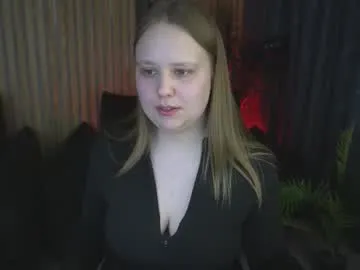 crystallpaws_ — Crystallpaws_'s room #new #lovense #fuckmachine #curvy #mistress