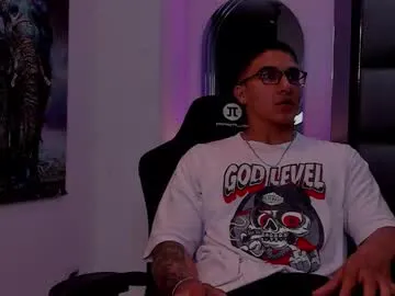 dash_bukoski — Cumshow when goal is reached. #latino #straight #feet #muscle #findom [1020 tokens remaining]