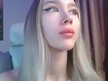 des_ch — i m back! fav tips 21,47,111,300 - Goal: shake tits [93 tokens left] #teen #tattoo #skinny #christmas #bigboobs