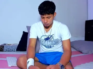 dominick_king — GOAL: spit cock [85 tokens remaining] Welcome to my room! #feet #bigcock #cum #master #new #bbc