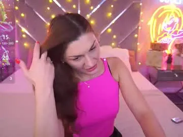 ellagoldenn on Chaturbate