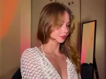 elli_harmon from Chaturbate