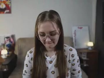 emmatiny on Chaturbate 