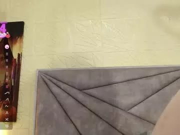 esmeralda_oikos on Chaturbate 