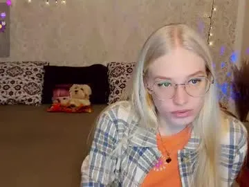 esty_siela — #teen #nonude #sensual #petite TIP 66 tk for flash boobs!