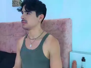 ethan_briggs on Chaturbate