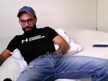 ethan_hunter87 —  take me to my maximum goal... BIG CUMSHOT... #beard #hairy #master #cum [587 tokens remaining]