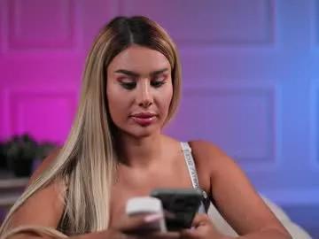 Explore 23 years old evazane from Chaturbate evazane from Chaturbate