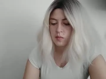 francescaasmith — suck fingers [800 tokens left] hello guys #blonde #findom #new #latina #bigboobs