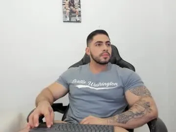 frank_foxx1 — #flex #muscles #cock #ass #latino