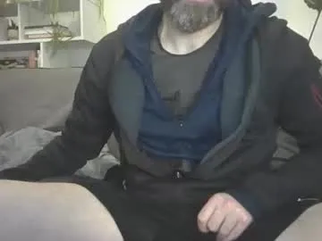 geon2xx — hi all welcome.  please read #british #hairy #cum #daddy #uncut  sound and face only on request - all in pvt.  ask aboubt show in kilt :) - Goal: cum in public chat [500 tokens left]