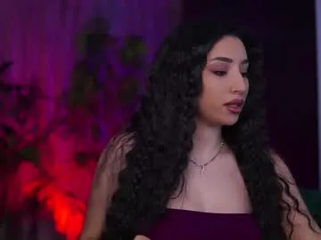 ginavalentinna on Chaturbate