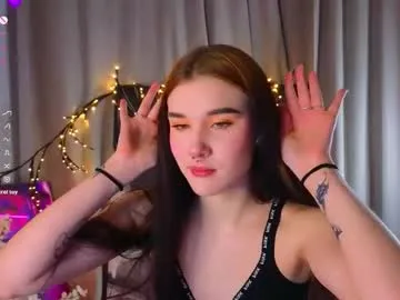 janet_fish — GOAL: Slap My Kinky Pussy [48 tokens remaining] Welcome to my room! #anal #18 #squirt #bigass #teen