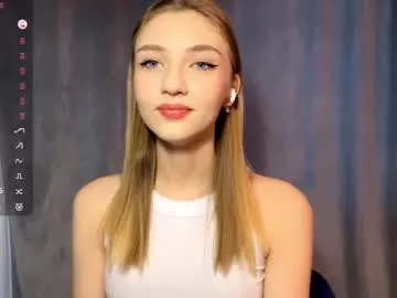 janitamunerlyn — goal  hand in my panties makes me wet                             #shy #new #blonde #18 #lovense [213 tokens remaining]