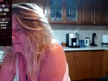 jennadeluxe from Chaturbate